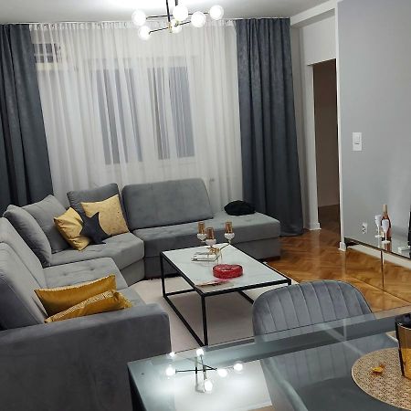Mariposa Apartment Smederevo Bagian luar foto