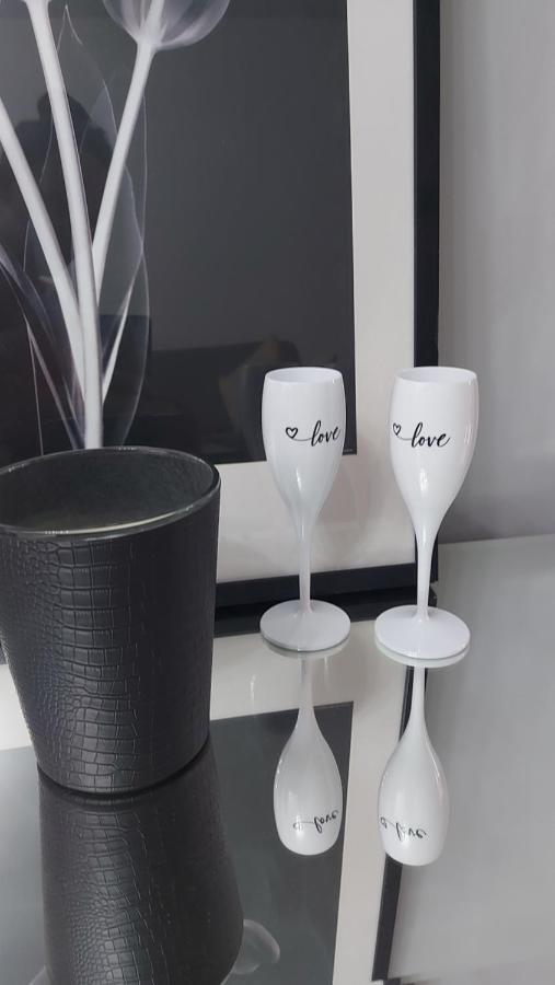Mariposa Apartment Smederevo Bagian luar foto
