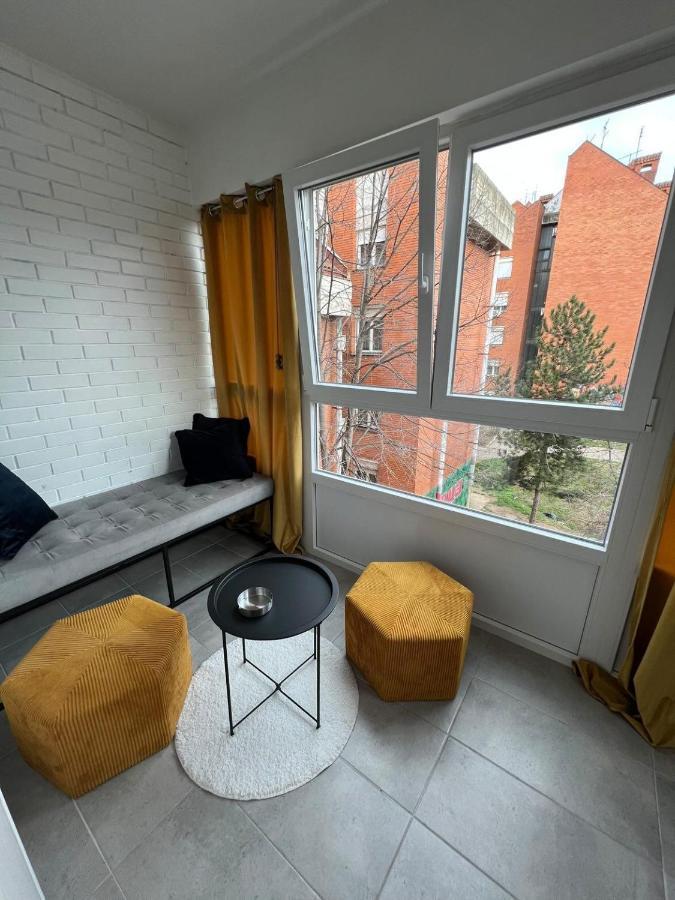 Mariposa Apartment Smederevo Bagian luar foto